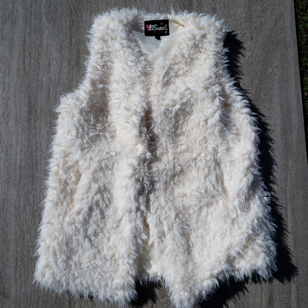 Fabulous Off White Faux Fur Vest M/L